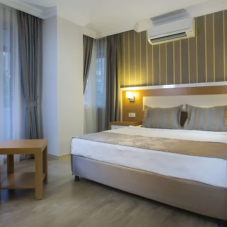 Hotel Lonicera 3*