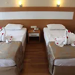 Lonicera Hotel 3*