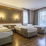 Lonicera Hotel 3*