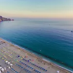 Lonicera Hotel 3*