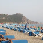 Lonicera Hotel 3*